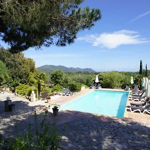 https://el-encinar-de-arta.balearic-islands.net